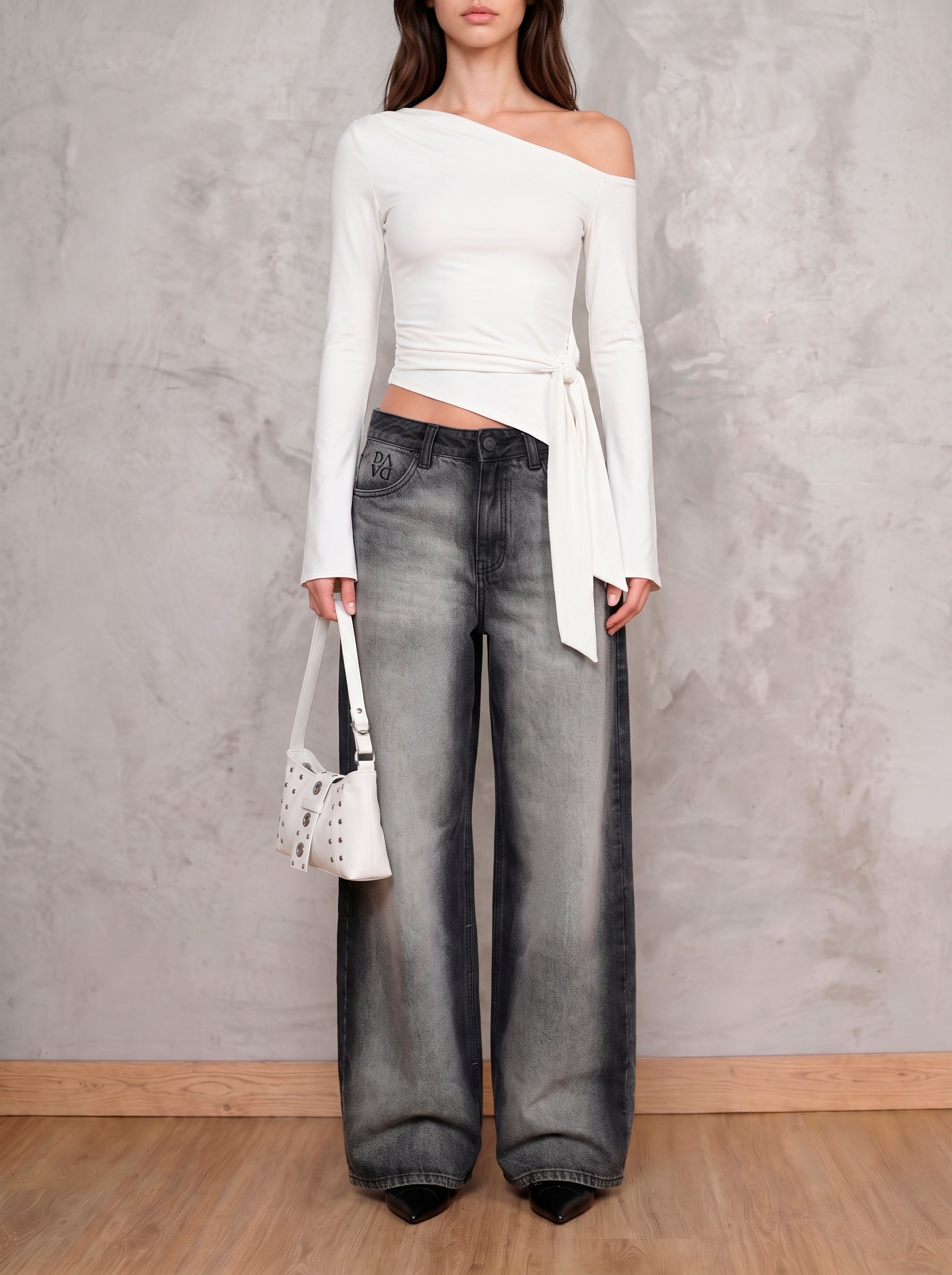 Jean gris wide leg Black Silver de DAVD en vista frontal, silueta amplia para mujer en denim gris.