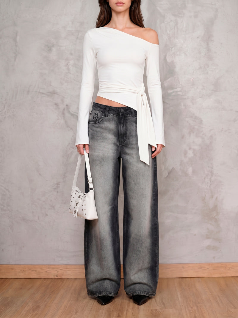 Jean gris wide leg Black Silver de DAVD en vista frontal, silueta amplia para mujer en denim gris.