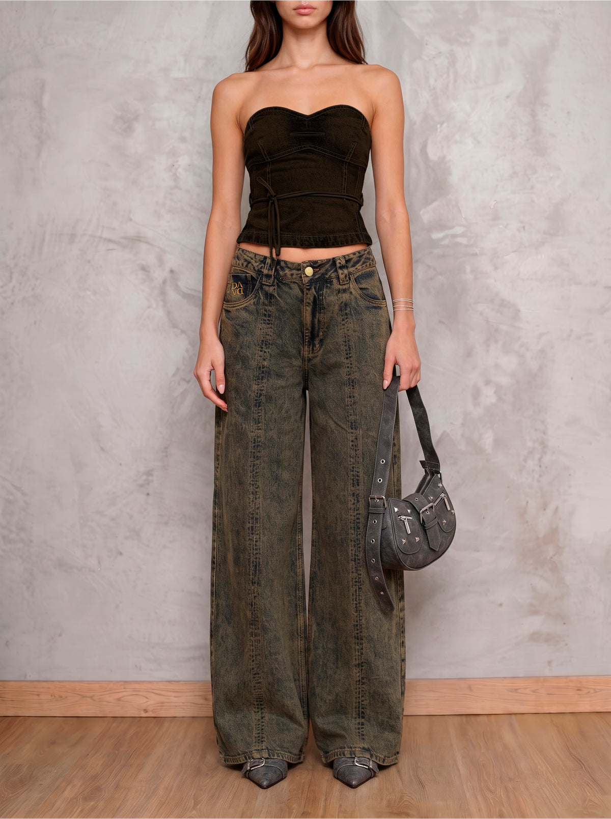 Jean oliva wide leg Eris de DAVD en vista frontal, silueta amplia con acabado mineral en denim oliva lavado.